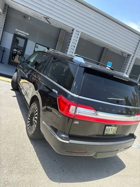 2020 Lincoln Navigator L Black Label photo 3