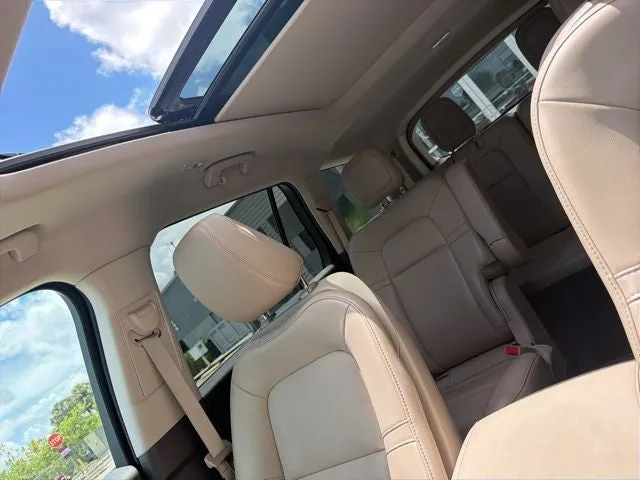 2024 Lincoln Aviator Premiere Premium photo 2