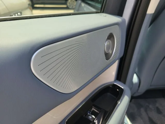 2024 Lincoln Navigator Black Label photo 8