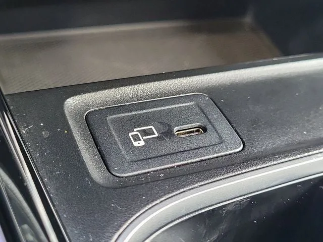 2023 Mercedes-Benz GLB GLB 250 photo 20