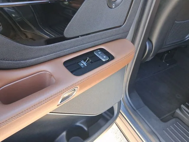 2022 Lincoln Aviator Reserve Premium photo 10