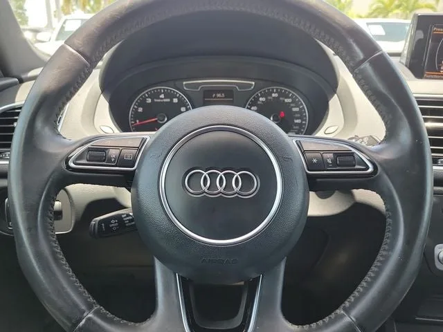 2016 Audi Q3 2.0T Premium Plus FrontTrak photo 18
