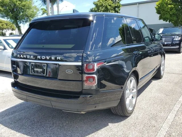 2018 Land Rover Range Rover 5.0L V8 Supercharged photo 6
