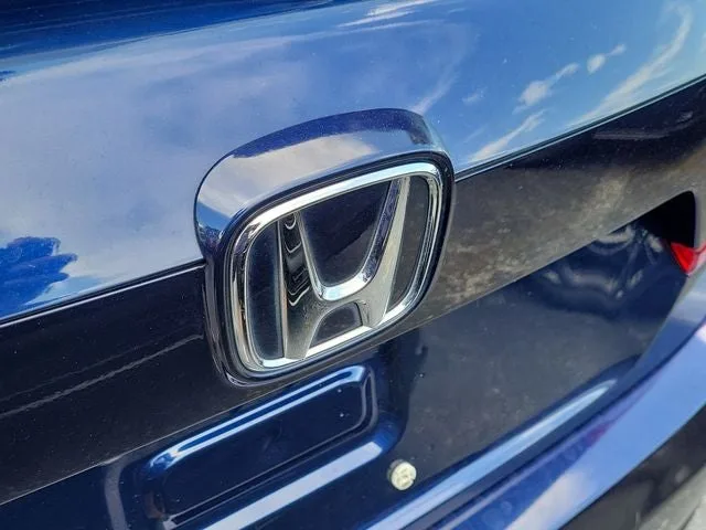 2019 Honda Accord LX photo 6
