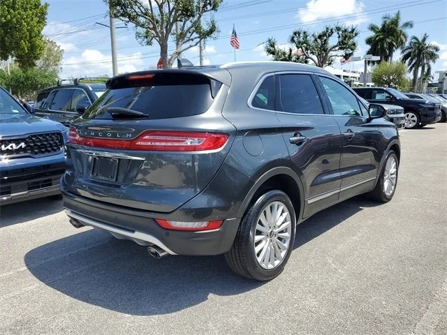 2019 Lincoln MKC Standard photo 6