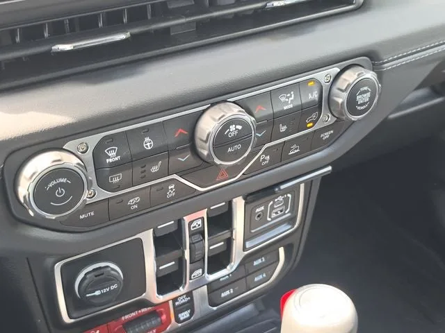 2025 Jeep Wrangler Rubicon 392 photo 27