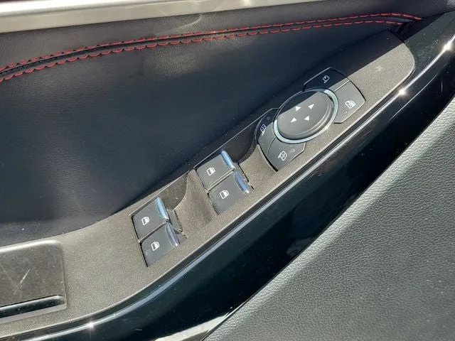 2023 Ford Explorer ST-Line photo 16