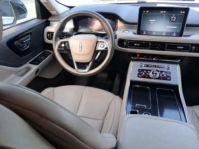 2020 Lincoln Aviator Standard Premium photo 8