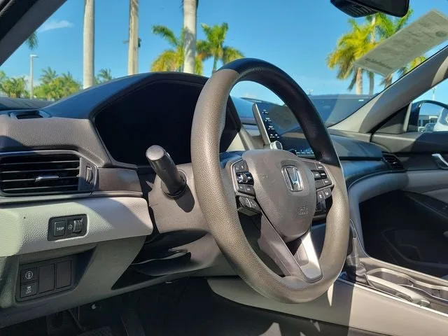 2019 Honda Accord LX photo 8
