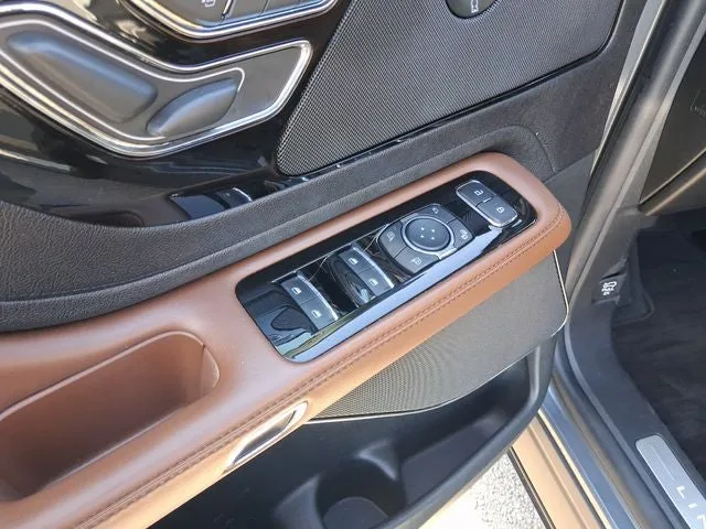 2022 Lincoln Aviator Reserve Premium photo 15