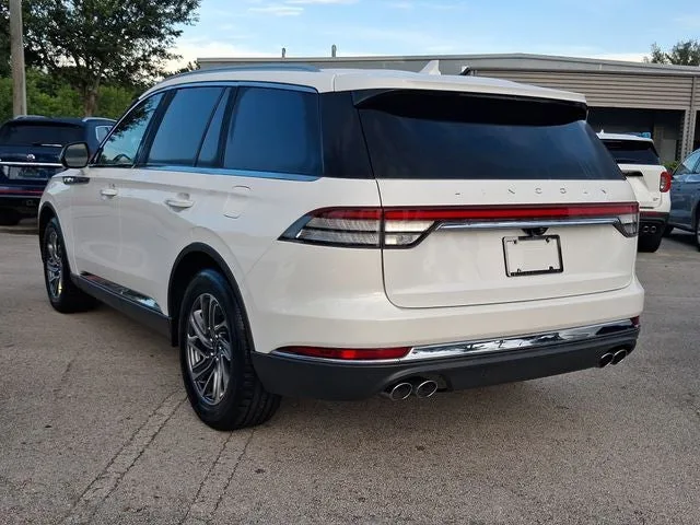 2020 Lincoln Aviator Standard Premium photo 3