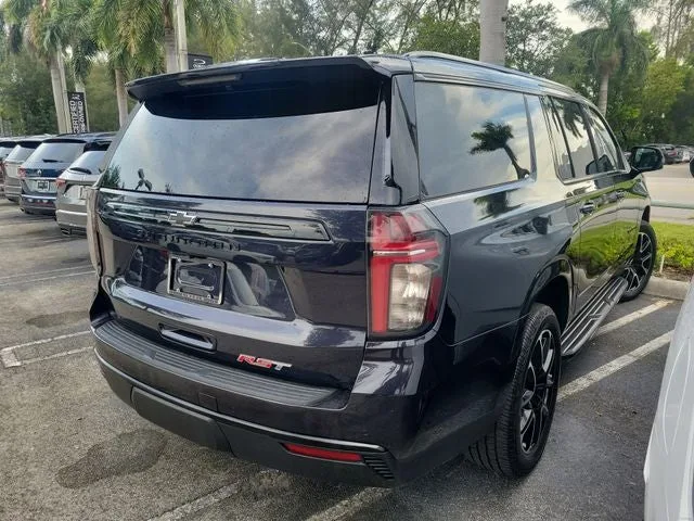 2023 Chevrolet Suburban RST photo 4