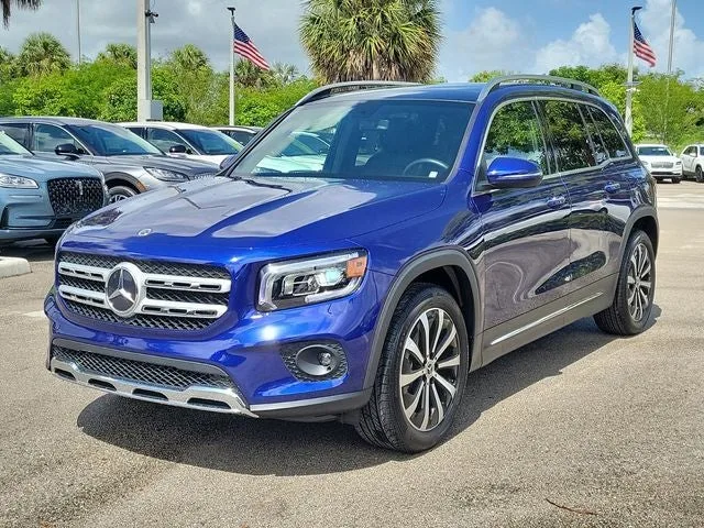 2023 Mercedes-Benz GLB GLB 250 photo 3