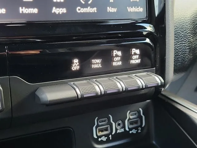 2024 RAM 1500 Laramie photo 30