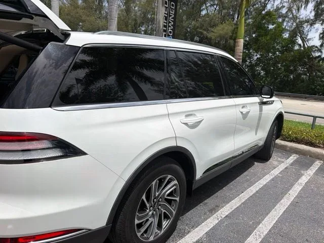 2024 Lincoln Aviator Premiere Premium photo 2