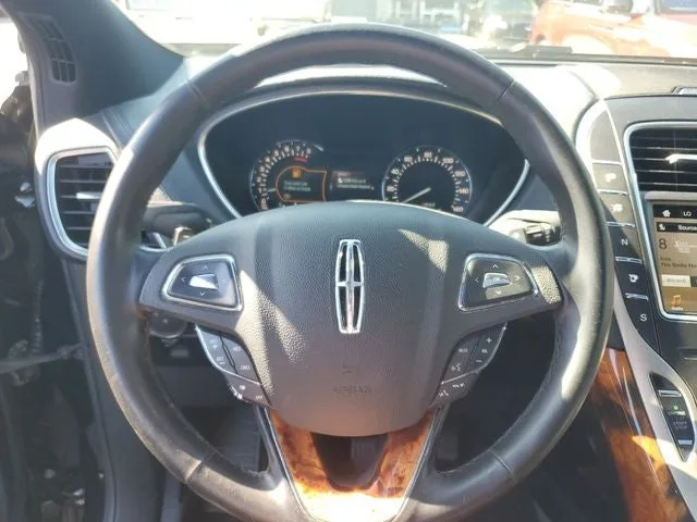 2017 Lincoln MKX Reserve photo 19