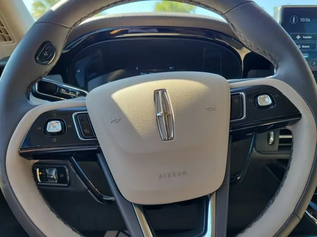 2024 Lincoln Corsair Premiere photo 13
