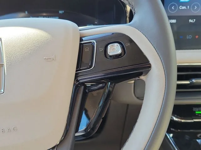 2024 Lincoln Corsair Premiere photo 15