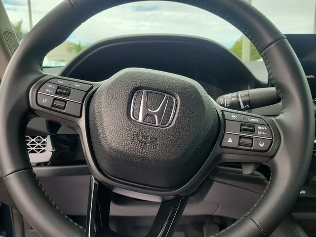 2025 Honda Accord Hybrid EX-L photo 17