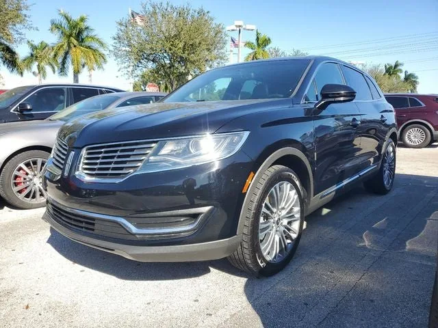 2017 Lincoln MKX Reserve photo 3