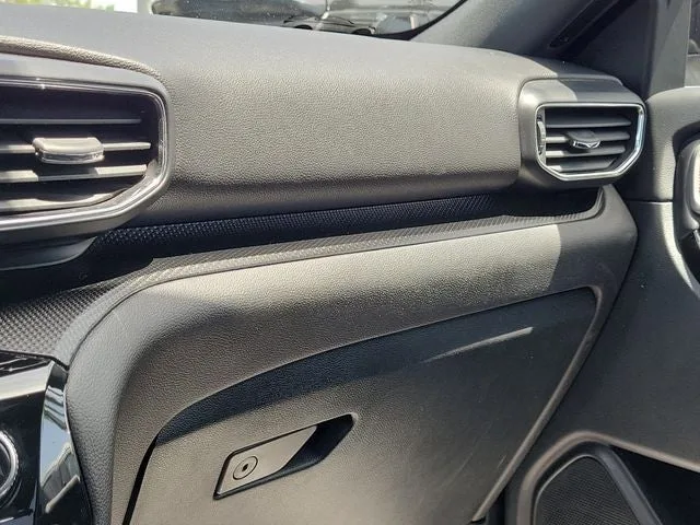2023 Ford Explorer ST-Line photo 29