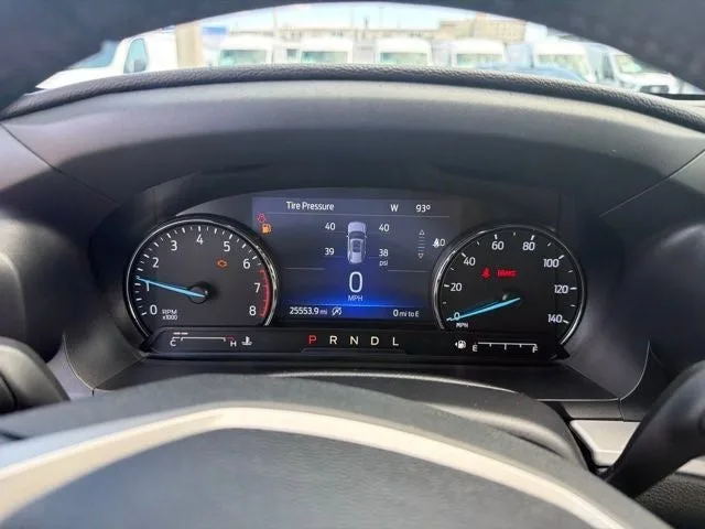 2023 Ford Explorer XLT photo 17