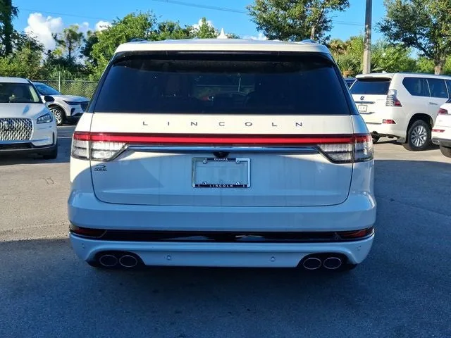 2024 Lincoln Aviator Reserve Premium photo 4