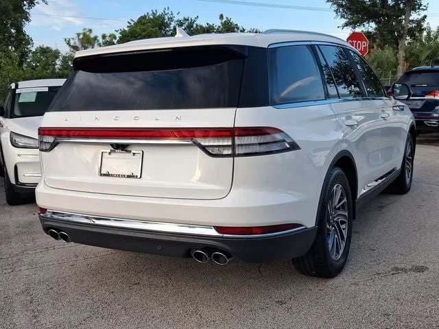 2020 Lincoln Aviator Standard Premium photo 4