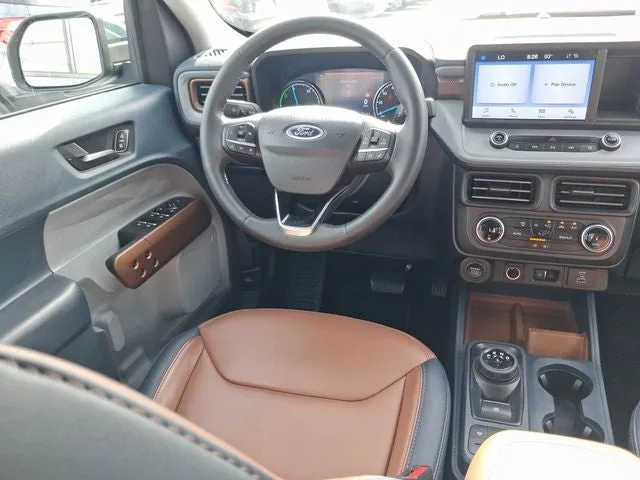 2023 Ford Maverick Lariat photo 8