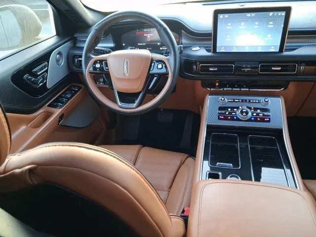 2023 Lincoln Aviator Black Label Premium photo 8