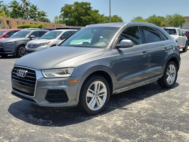 2016 Audi Q3 2.0T Premium Plus FrontTrak photo 33