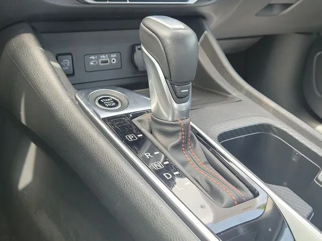2025 Nissan Sentra SR photo 27