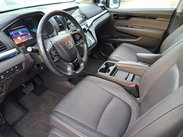 2022 Honda Odyssey Touring photo 11