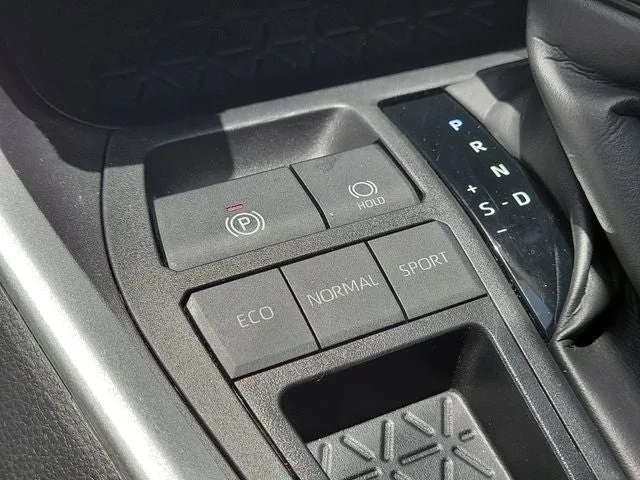 2024 Toyota RAV4 LE photo 26