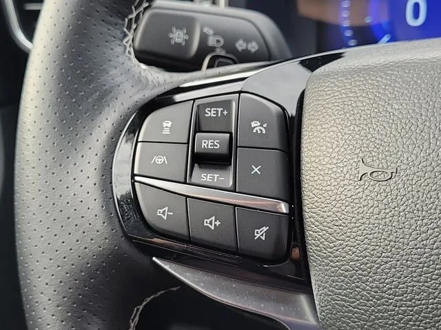 2023 Ford Explorer ST photo 18