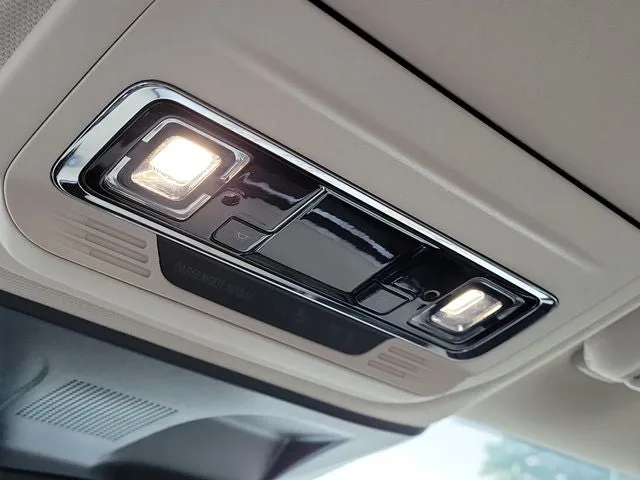 2022 Lincoln Corsair Standard photo 29