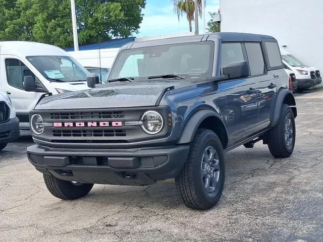 2025 Ford Bronco Big Bend photo 2