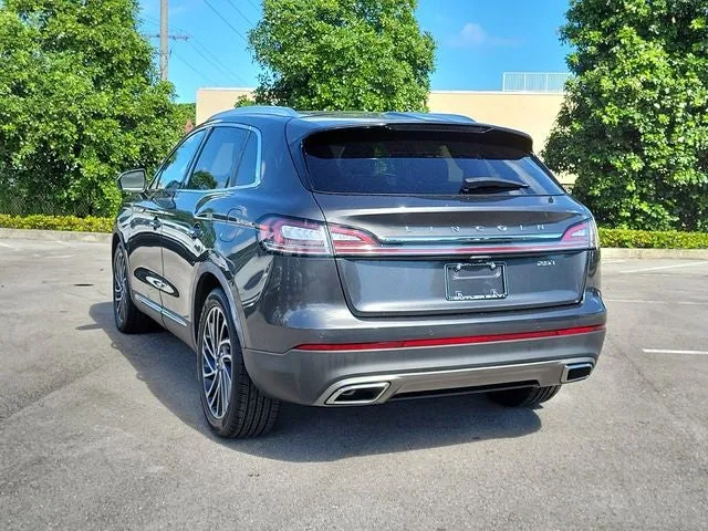 2019 Lincoln Nautilus Reserve photo 4