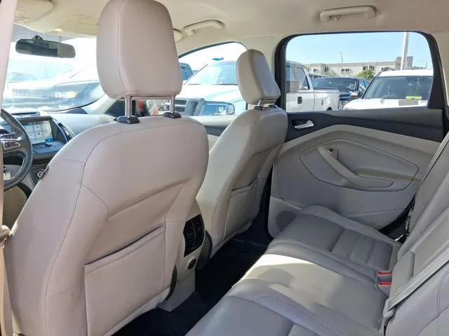 2018 Ford Escape SEL photo 5