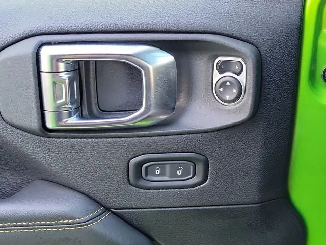 2025 Jeep Wrangler Rubicon 392 photo 36