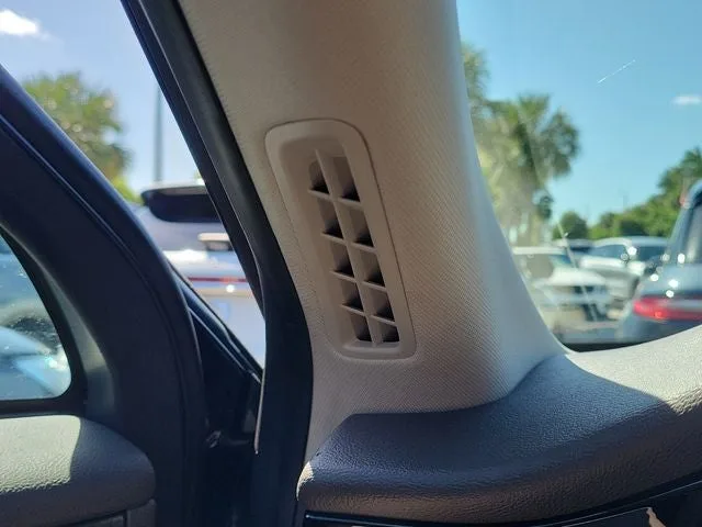 2024 Lincoln Corsair Premiere photo 25