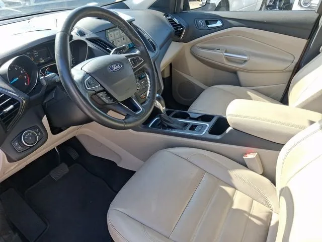 2018 Ford Escape SEL photo 11