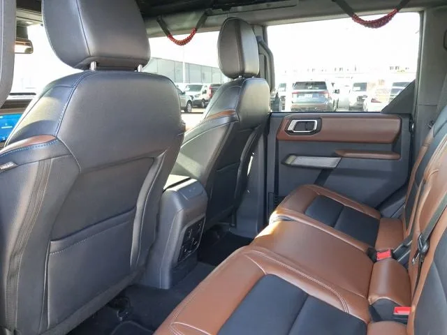 2023 Ford Bronco Outer Banks photo 5