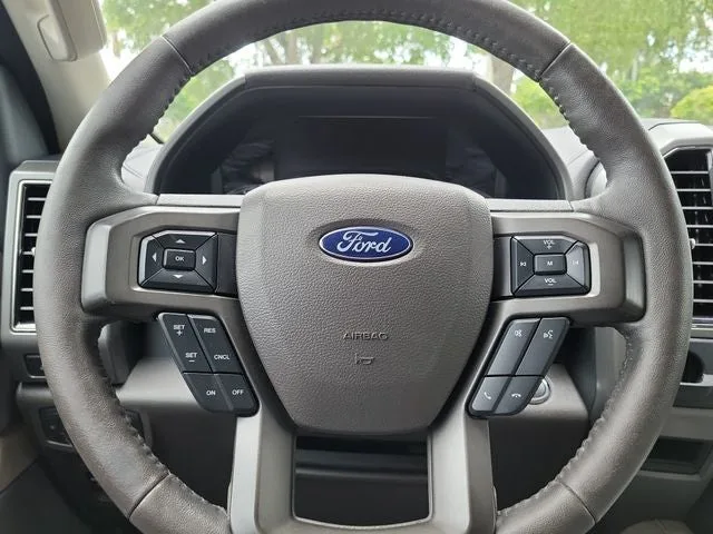 2020 Ford Expedition XLT photo 19