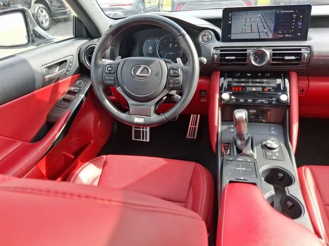 2023 Lexus IS 350 F SPORT photo 8