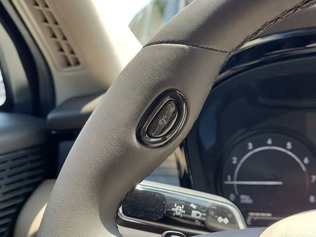 2022 Lincoln Corsair Standard photo 22