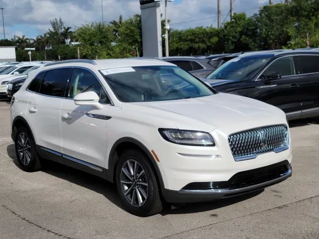 2023 Lincoln Nautilus Standard photo 21