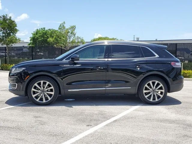 2019 Lincoln Nautilus Select photo 4