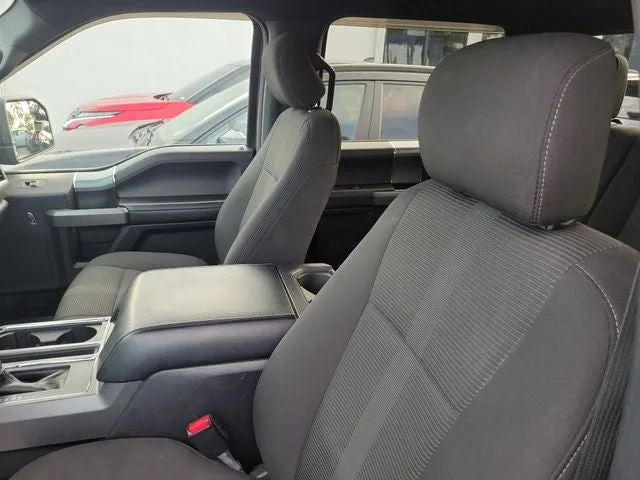 2017 Ford F-150 XLT photo 12