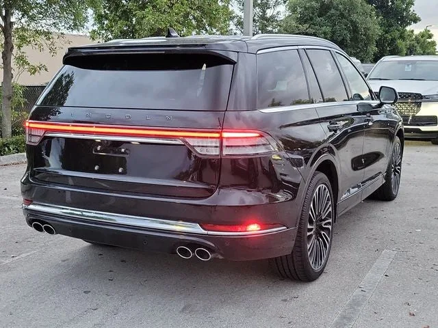 2024 Lincoln Aviator Black Label Premium photo 6